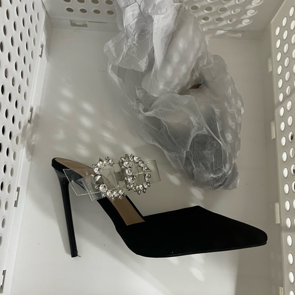 Jewel strap classy black pointed toe heels - Picture 1 of 5